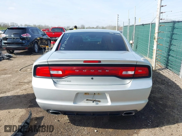 2013 Dodge Charger Police z VIN 2C3CDXAT9DH549866, wystawiony jako IAAI lot #42063862 z przebiegiem 145 191 mil mil oraz . Historia ofert i sprzedaży dostępna na DreamBid. Obrazek 16.