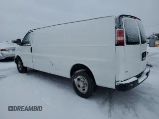 2016 Chevrolet Express Cargo Van with VIN 1GCWGBFF0G1131835, listed as a Copart auction lot 47828095 with 235,021 mi miles and Salvage Title. Bid and sale history available at carsss.com. Image 2.