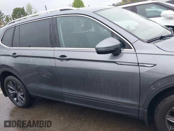 2022 Volkswagen Tiguan SE with VIN 3VV3B7AX7NM008114, listed as a IAAI auction lot 41843315 with 42,016 mi miles and . Bid and sale history available at DreamBid. Image 13.