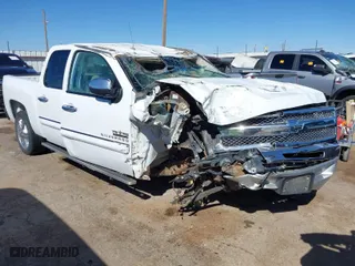 2012 Chevrolet Silverado 1500 LT with VIN 3GCPCSE01CG114504, listed as a IAAI auction lot 41850195 with 165,930 mi miles. Bid and sale history available at carsss.com. Image 1.