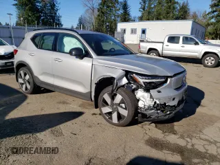 2023 Volvo XC40 Ultimate z VIN YV4ED3UM0P2050319, wystawiony jako Copart lot #42817715 z przebiegiem Nie podano mil oraz Szkoda całkowita • Salvage title. Historia ofert i sprzedaży dostępna na DreamBid. Obrazek 4.