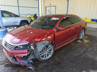2019 Volkswagen Passat SE R-Line z VIN 1VWMA7A36KC014029, wystawiony jako Copart lot #84004054 z przebiegiem Nie podano mil oraz Czysty tytuł • Clean title. Historia ofert i sprzedaży dostępna na DreamBid. Obrazek 1.
