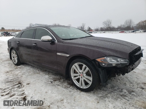 2017 Jaguar XJ with VIN SAJWJ2GD9H8W04365, listed as a Copart auction lot 38997744 with 73,569 mi miles. Bid and sale history available at carsss.com. Image 4.