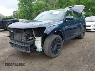2022 Volkswagen Atlas SE с VIN 1V2JE2CA4NC205458, выставлен на аукционе IAAI как лот 42176005 с пробегом 125 429 миль миль и . История ставок и продаж доступна на DreamBid. Изображение 17.