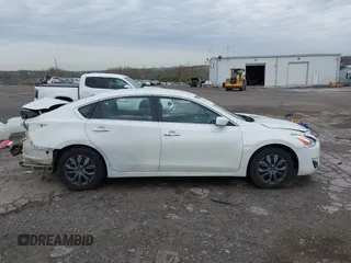2014 Nissan Altima SV with VIN 1N4AL3AP7EC141832, listed as a IAAI auction lot 42019574 with 124,802 mi miles and . Bid and sale history available at carsss.com. Image 13.