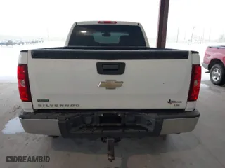 2011 Chevrolet Silverado 1500 LS with VIN 1GCRCREA3BZ445772, listed as a IAAI auction lot 41922183 with 140,429 mi miles. Bid and sale history available at carsss.com. Image 15.
