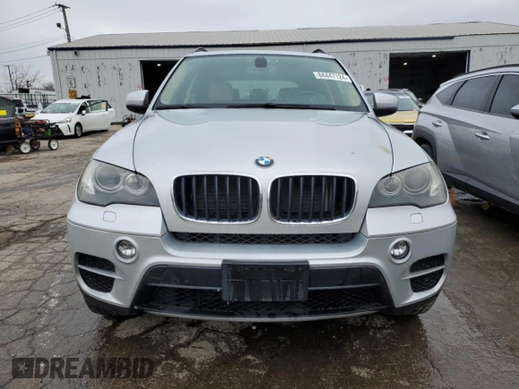 2011 BMW X5 35i with VIN 5UXZV4C5XBL405046, listed as a Copart auction lot 84447124 with 180,936 mi miles and Clean Title. Bid and sale history available at carsss.com. Image 5.