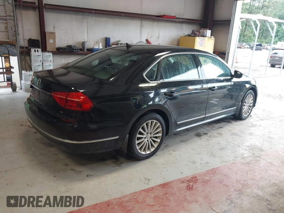 2016 Volkswagen Passat SE z VIN 1VWBT7A38GC010301, wystawiony jako IAAI lot #42316812 z przebiegiem 154 618 mil mil oraz . Historia ofert i sprzedaży dostępna na DreamBid. Obrazek 4.