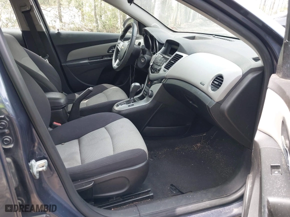 2013 Chevrolet Cruze LS with VIN 1G1PA5SG7D7163172, listed as a IAAI auction lot 42016775 with 183,449 mi miles. Bid and sale history available at carsss.com. Image 5.