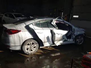 2020 Hyundai Elantra SEL z VIN 5NPD84LF6LH536895, wystawiony jako IAAI lot #41582103 z przebiegiem 15 533 mil mil oraz . Historia ofert i sprzedaży dostępna na DreamBid. Obrazek 13.