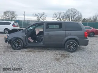 2018 Dodge Grand Caravan GT with VIN 2C4RDGEG8JR220956, listed as a IAAI auction lot 41828202 with 149,386 mi miles. Bid and sale history available at carsss.com. Image 15.