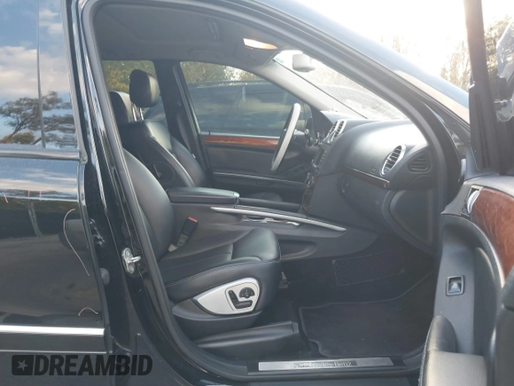 2008 Mercedes-Benz GL-Class 4.6L with VIN 4JGBF71E78A380644, listed as a IAAI auction lot 40677495 with 207,216 mi miles. Bid and sale history available at carsss.com. Image 5.