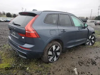 2024 Volvo XC60 Recharge Plug-In Hybrid Ultimate Dark Theme with VIN YV4H60DM0R1873010, listed as a Copart auction lot 87319774 with 5,329 mi miles and Clean Title. Bid and sale history available at carsss.com. Image 3.