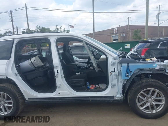 2023 Jeep Grand Cherokee Altitude with VIN 1C4RJHAG7PC642934, listed as a IAAI auction lot 42479773 with Not provided miles and . Bid and sale history available at DreamBid. Image 12.