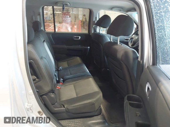 2011 Honda Pilot EX with VIN 5FNYF3H44BB022324, listed as a IAAI auction lot 42199376 with 277,735 mi miles and . Bid and sale history available at carsss.com. Image 8.