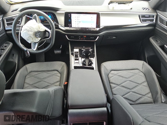 2025 Volkswagen Atlas SE with VIN 1V2WE2CA4SC224304, listed as a Copart auction lot 60569065 with 1,524 mi miles and Salvage title. Bid and sale history available at DreamBid. Image 8.