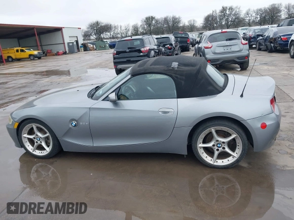 2006 BMW Z4 3.0si z VIN 4USBU53546LX01739, wystawiony jako IAAI lot #41531608 z przebiegiem 79 376 mil mil oraz . Historia ofert i sprzedaży dostępna na DreamBid. Obrazek 14.