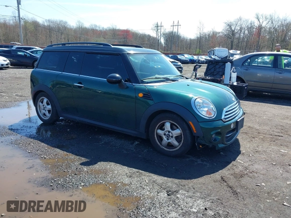 2011 MINI Clubman z VIN WMWZF3C57BT187802, wystawiony jako IAAI lot #39206880 z przebiegiem 93 476 mil mil oraz . Historia ofert i sprzedaży dostępna na DreamBid. Obrazek 1.