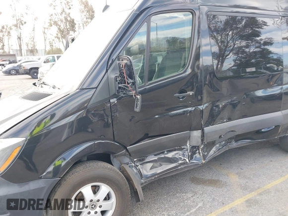 2018 Mercedes-Benz Sprinter with VIN 8BRPE7CD3JE155717, listed as a IAAI auction lot 41279792 with Not Provided miles and . Bid and sale history available at DreamBid. Image 6.