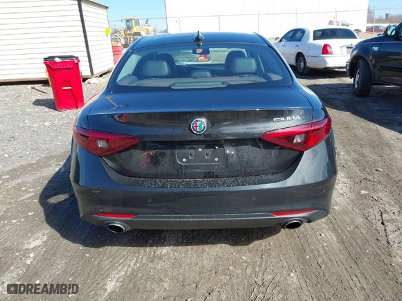 2017 Alfa Romeo Giulia Ti with VIN ZARFAECN4H7551195, listed as a IAAI auction lot 41444631 with 72,596 mi miles. Bid and sale history available at carsss.com. Image 16.