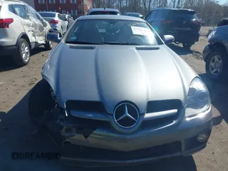 2011 Mercedes-Benz SLK 300 z VIN WDBWK5EA5BF239416, wystawiony jako IAAI lot #42048520 z przebiegiem 57 454 mil mil oraz . Historia ofert i sprzedaży dostępna na DreamBid. Obrazek 12.
