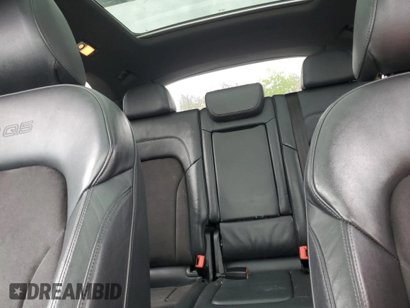 2014 Audi SQ5 Premium Plus z VIN WA1CGAFP0EA067700, wystawiony jako Copart lot #56374555 z przebiegiem 165 958 mil mil oraz Szkoda całkowita • Salvage title. Historia ofert i sprzedaży dostępna na DreamBid. Obrazek 10.