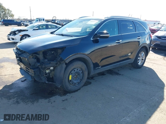 2016 Kia Sorento LX with VIN 5XYPGDA5XGG175646, listed as a IAAI auction lot 41637173 with 186,922 mi miles. Bid and sale history available at carsss.com. Image 2.