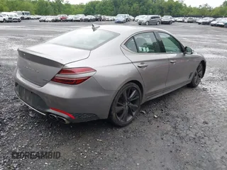 2023 Genesis G70 2.0T z VIN KMTG34TAXPU115811, wystawiony jako IAAI lot #42384218 z przebiegiem 35 262 mil mil oraz . Historia ofert i sprzedaży dostępna na DreamBid. Obrazek 4.
