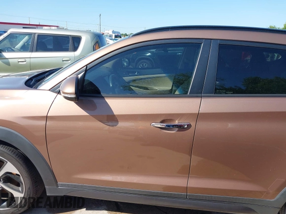 2016 Hyundai Tucson Limited with VIN KM8J33A25GU074798, listed as a IAAI auction lot 42103566 with 143,777 mi miles and . Bid and sale history available at carsss.com. Image 14.