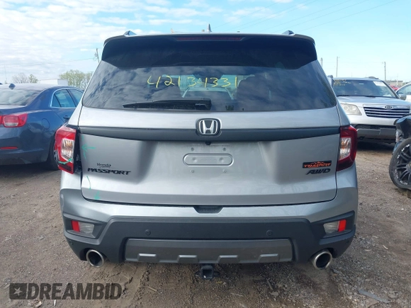 2023 Honda Passport TrailSport z VIN 5FNYF8H6XPB044222, wystawiony jako IAAI lot #42134331 z przebiegiem 19 026 mil mil oraz . Historia ofert i sprzedaży dostępna na DreamBid. Obrazek 17.