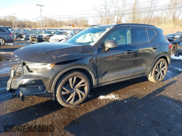 2021 Volvo XC40 R-Design with VIN YV4162UM3M2435422, listed as a IAAI auction lot 41546072 with 59,127 mi miles and . Bid and sale history available at carsss.com. Image 21.