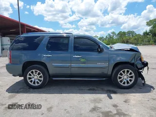 2008 GMC Yukon Denali z VIN 1GKFK638X8J182289, wystawiony jako IAAI lot #42238305 z przebiegiem 163 948 mil mil oraz . Historia ofert i sprzedaży dostępna na DreamBid. Obrazek 13.