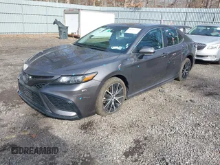 2022 Toyota Camry SE with VIN 4T1G11AK1NU643969, listed as a IAAI auction lot 41493752 with 83,451 mi miles and . Bid and sale history available at carsss.com. Image 2.
