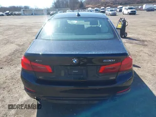 2019 BMW 5 Series 530i xDrive z VIN WBAJA7C57KWW27356, wystawiony jako IAAI lot #41711504 z przebiegiem 183 294 mil mil oraz . Historia ofert i sprzedaży dostępna na DreamBid. Obrazek 16.