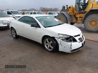 2007 Pontiac G6 GT with VIN 1G2ZH351374126248, listed as a IAAI auction lot 41704000 with 189,232 mi miles. Bid and sale history available at carsss.com. Image 1.
