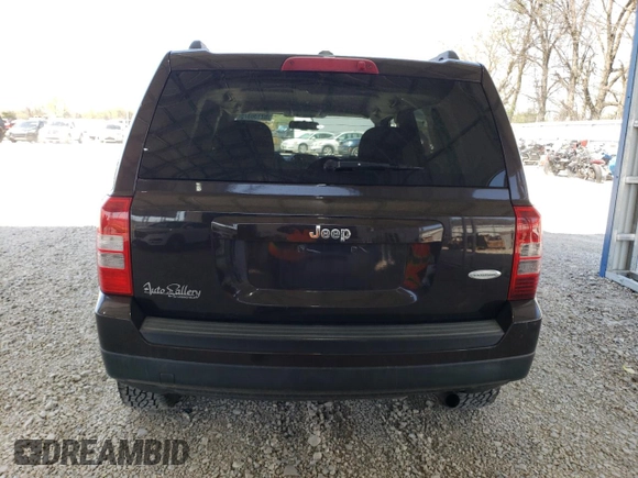 2014 Jeep Patriot High Altitude with VIN 1C4NJPFA2ED624667, listed as a Copart auction lot 52130375 with 198,806 mi miles and Salvage Title. Bid and sale history available at carsss.com. Image 6.