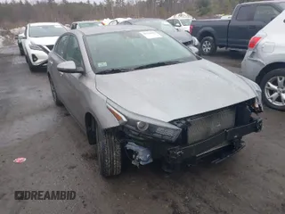 2023 Kia Forte LXS z VIN 3KPF24ADXPE544309, wystawiony jako IAAI lot #41722008 z przebiegiem 61 154 mil mil oraz . Historia ofert i sprzedaży dostępna na DreamBid. Obrazek 1.