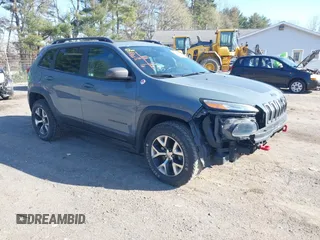 2014 Jeep Cherokee Trailhawk with VIN 1C4PJMBS4EW179763, listed as a IAAI auction lot 41988048 with 152,681 mi miles. Bid and sale history available at carsss.com. Image 1.