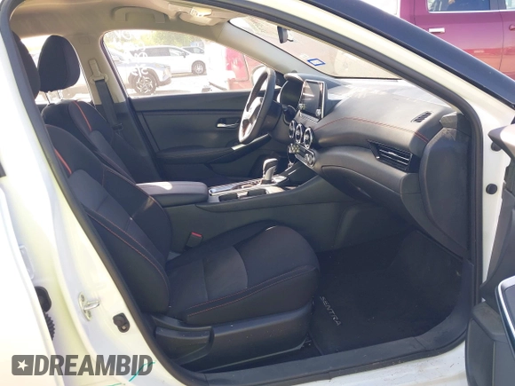 2025 Nissan Sentra SR with VIN 3N1AB8DV6SY290923, listed as a IAAI auction lot 41952715 with 2,406 mi miles and . Bid and sale history available at DreamBid. Image 5.