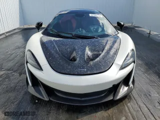 2016 McLaren 570S with VIN SBM13DAA3GW001071, listed as a Copart auction lot 43108715 with 0 mi miles and Salvage Title. Bid and sale history available at carsss.com. Image 5.