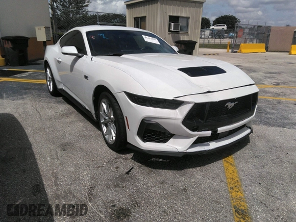 2024 Ford Mustang GT with VIN 1FA6P8CF2R5400362, listed as a IAAI auction lot 42424355 with 5,475 mi miles and . Bid and sale history available at DreamBid. Image 1.