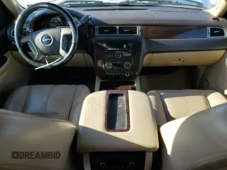 2008 GMC Sierra Denali z VIN 2GTEK638481300628, wystawiony jako Copart lot #46899905 z przebiegiem 186 131 mil mil oraz Szkody całkowita. Historia ofert i sprzedaży dostępna na DreamBid. Obrazek 8.
