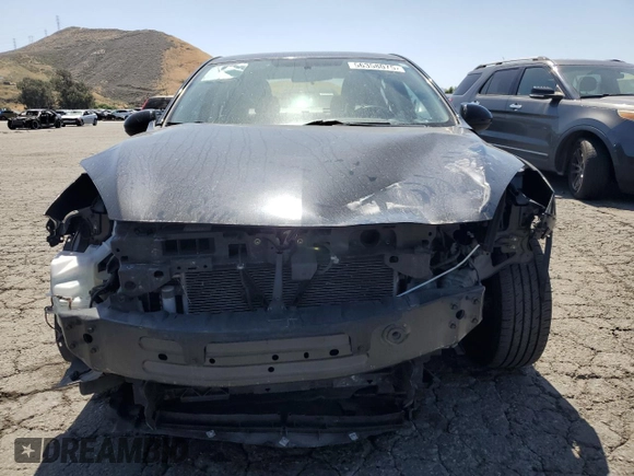 2013 Mazda 3 i SV with VIN JM1BL1TG5D1733689, listed as a Copart auction lot 56358075 with 70,430 mi miles and Salvage title. Bid and sale history available at DreamBid. Image 5.