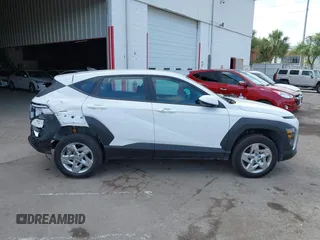2025 Hyundai Kona SE with VIN KM8HACAB7SU222737, listed as a IAAI auction lot 42113828 with 1 mi miles. Bid and sale history available at carsss.com. Image 13.