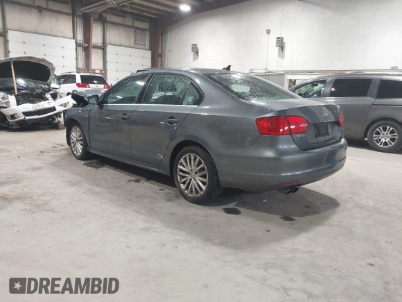 2014 Volkswagen Jetta SEL с VIN 3VWL17AJ6EM372759, выставлен на аукционе IAAI как лот 42305046 с пробегом 99 645 миль миль и . История ставок и продаж доступна на DreamBid. Изображение 3.