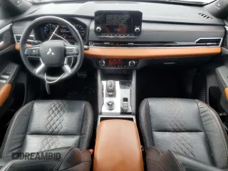 2022 Mitsubishi Outlander SEL z VIN JA4J4VA88NZ030435, wystawiony jako Copart lot #56203155 z przebiegiem 39 055 mil mil oraz Szkoda całkowita • Salvage title. Historia ofert i sprzedaży dostępna na DreamBid. Obrazek 8.