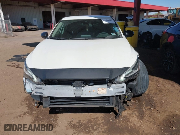 2022 Nissan Altima 2.5 SR with VIN 1N4BL4CV9NN399554, listed as a IAAI auction lot 41899949 with 33,099 mi miles. Bid and sale history available at carsss.com. Image 6.