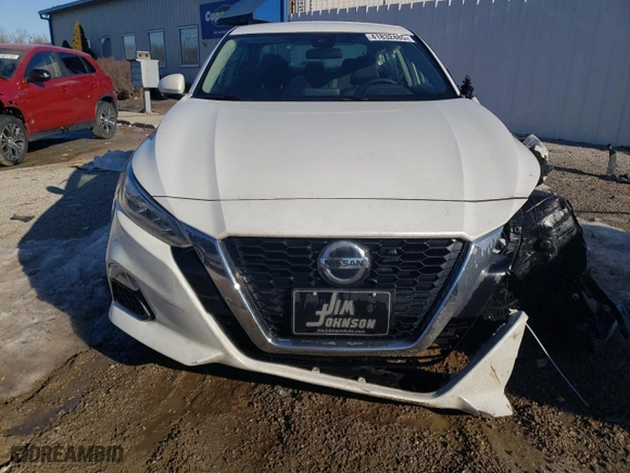 2022 Nissan Altima 2.5 SV with VIN 1N4BL4DW0NN352811, listed as a Copart auction lot 41832485 with 74,210 mi miles and Salvage Title. Bid and sale history available at carsss.com. Image 5.