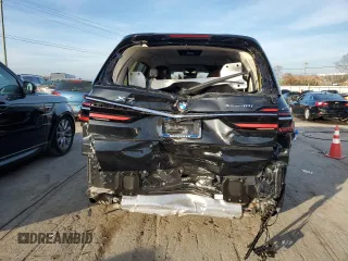 2024 BMW X7 xDrive40i with VIN 5UX23EM02R9V74498, listed as a Copart auction lot 82668234 with 9,469 mi miles and Salvage Title. Bid and sale history available at carsss.com. Image 6.
