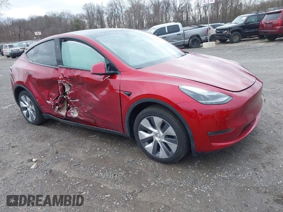 2024 Tesla Model Y Long Range with VIN 7SAYGDEE8RA232709, listed as a IAAI auction lot 41724484 with 5,376 mi miles and . Bid and sale history available at DreamBid. Image 1.
